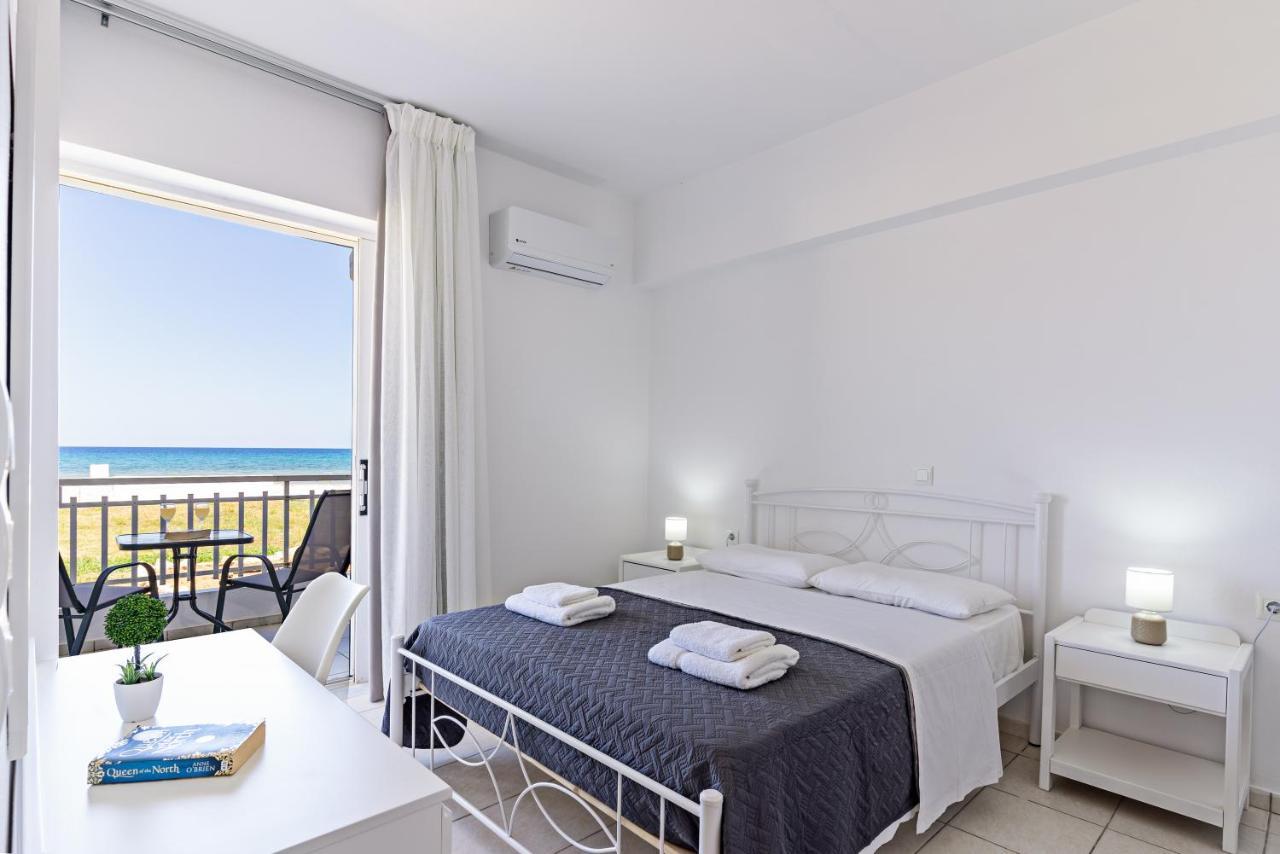 Azure Seaside Apts Magnisía Exterior foto