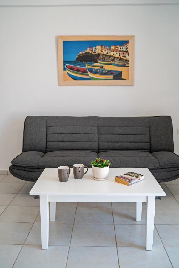 Azure Seaside Apts Magnisía Exterior foto